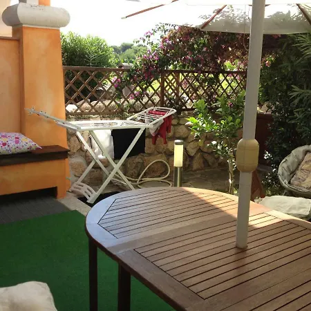 Carinissimo Monolocale Con Piscina Appartamento