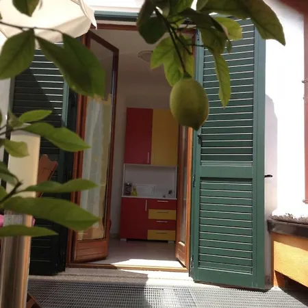 Carinissimo Monolocale Con Piscina Appartamento